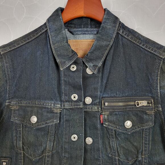 Levis Red Tab Trucker Denim Jacket Womens Medium Dark Wash Snap Closure 2 Pocket - Picture 10 of 14